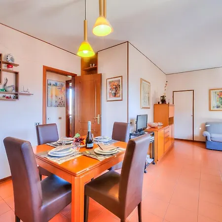 Laura's Cozy Center - Happy Apartamento *