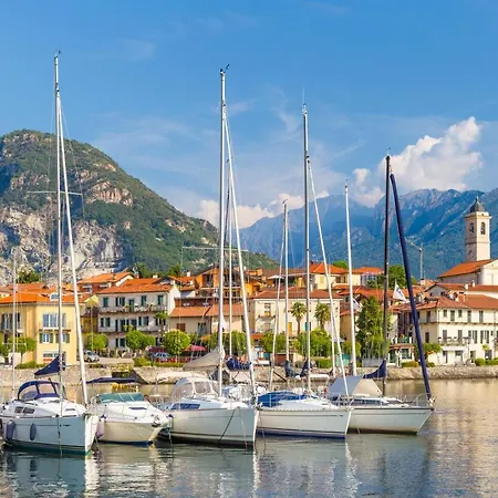 Laura's Cozy Apartment: With Balcony, Lift, Parking In Centre - Happy * Stresa